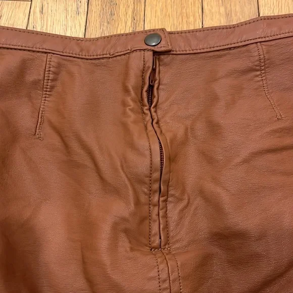 FREE PEOPLE Midnight Magic faux leather mini skirt in cognac. Size 10. - Picture 10 of 14